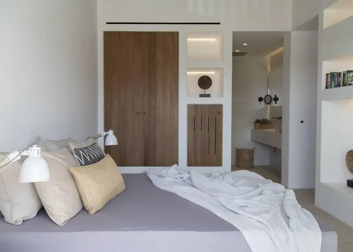 Hide Out Suites